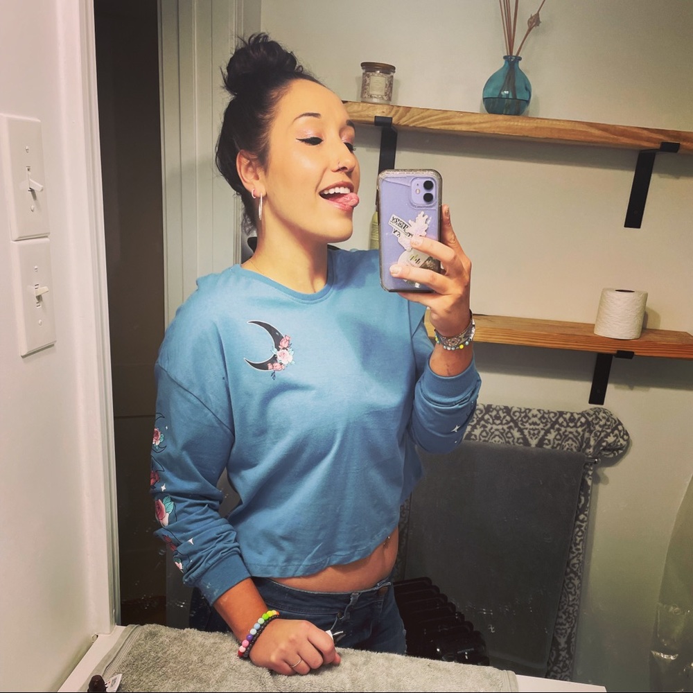 Long Sleeve Blue Moon Floral Crop